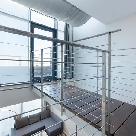 Penthouse Marine Seaview - By Jantar *