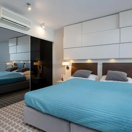 Penthouse Marine Seaview - By Jantar Apartment
