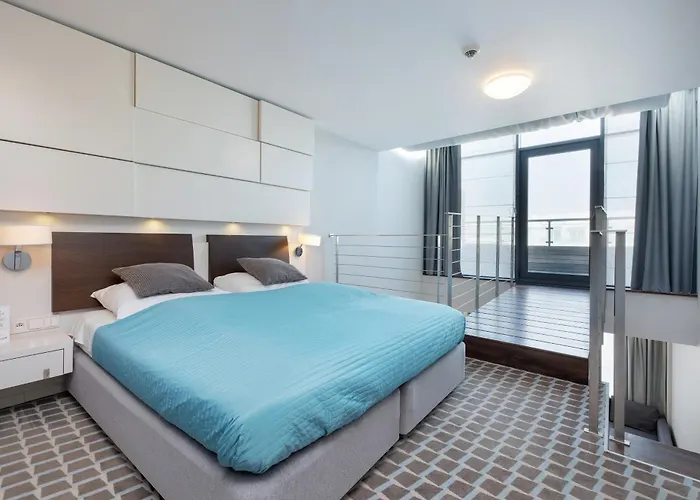 Penthouse Marine Seaview - By Jantar