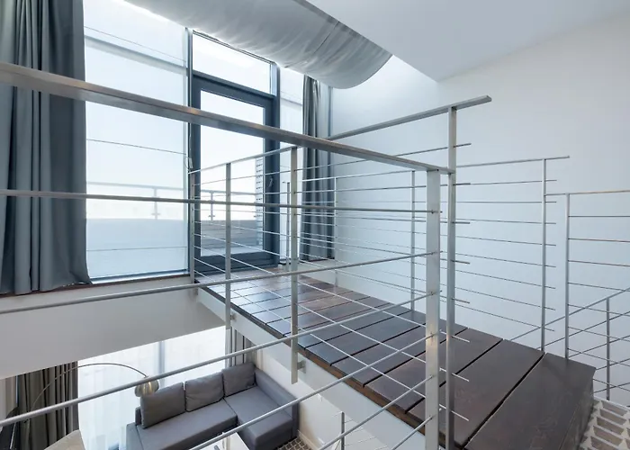 Penthouse Marine Seaview - By Jantar *