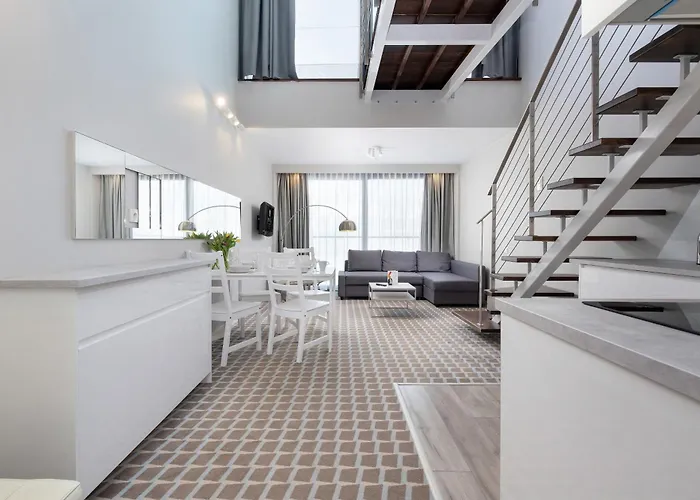 Penthouse Marine Seaview - By Jantar