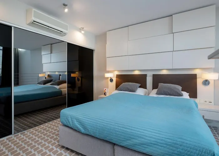 Penthouse Marine Seaview - By Jantar Apartmán